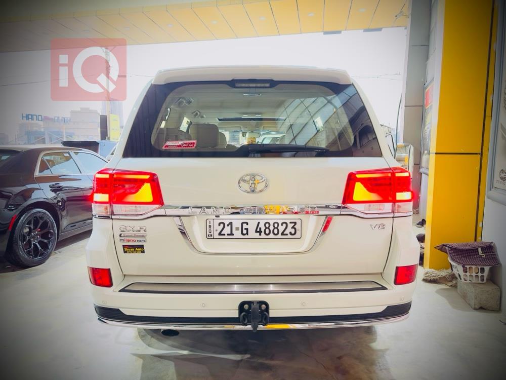 Toyota Land Cruiser